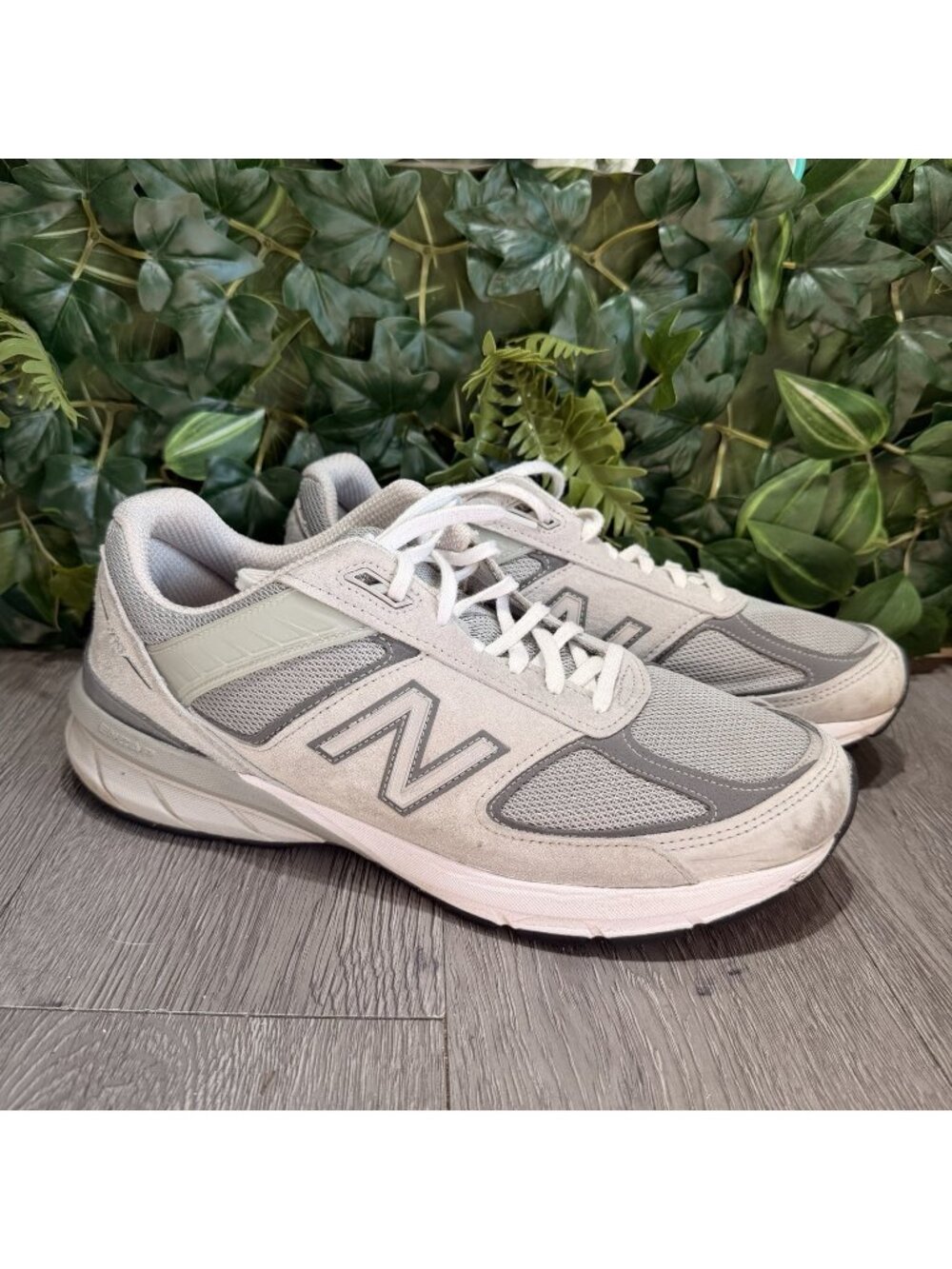 New Balance 990v5 Men's 11.5 2E Grey Made in USA Suede Shoes Sneakers M990GL5